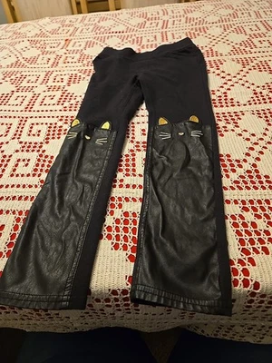 Calças de couro falso 365 crianças gato tamanho 5 - Imagem 1 de 4