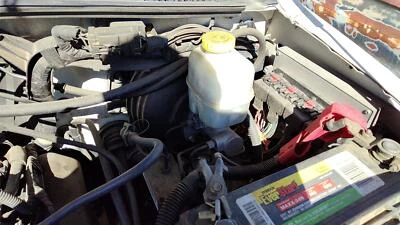 2002-2005 Jeep Liberty Power Brake Booster With Master Cylinder Pair Set Oem - Image 1 of 4