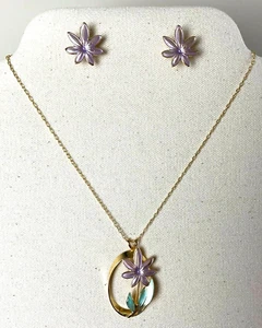 Unmarked, gold-tone, pastel floral necklace with matching pierced earrings - Picture 1 of 12
