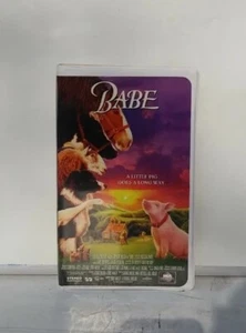 Disney Studio Babe - A Little Pig Goes A Long Way - VHS Tape - Picture 1 of 4