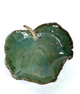 Irish Studio Pottery Leaf Dish 5.25” Artisan Handmade Green Leaf Signed - Picture 1 of 9
