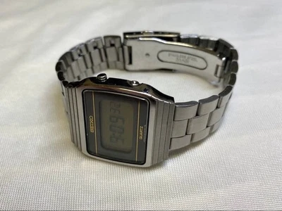 Reloj digital SEIKO F033 5040 vintage correa de acero inoxidable clásico para hombre Foto 1 de 4
