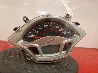 PIAGGIO VESPA GTS 125 VELOCÍMETRO CUADRO DE INSTRUMENTOS 2014 Foto 1 de 4