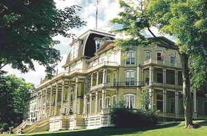 Postcard Chautauqua Institution ATHENAEUM HOTEL Chautauqua NY - Picture 1 of 2