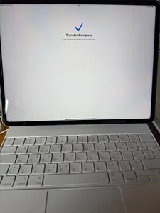 Apple iPad Pro 12.9-(6th gen) 256 GB, M2, Apple Keyboard + Pen Bundle - Afbeelding 1 van 12