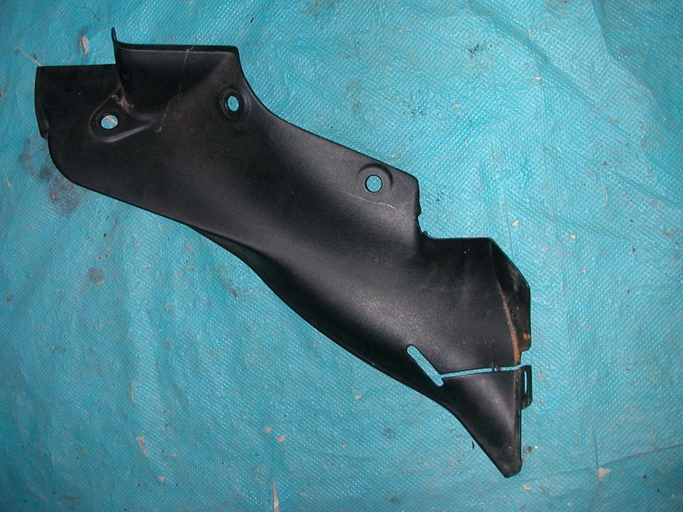 Borde inferior trasero derecho conductor Volkswagen Golf MK3 (1991-2002) O/S Foto 1 de 1