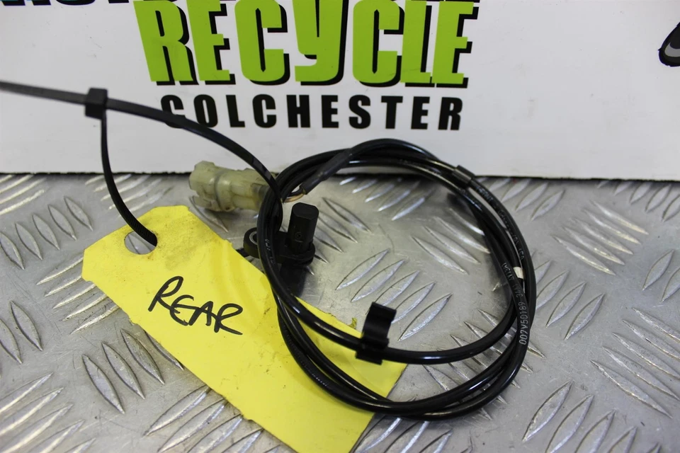 Sensor trasero ABS 2013 a 2016 B126 Triumph Daytona 675 Foto 1 de 4