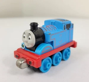 Thomas & Friends Mattel Gullane 2013 blau & rot Thomas der Zug mit Sounds - Bild 1 von 9