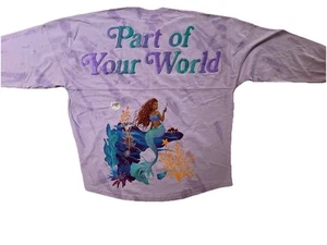 NUOVO Con Etichette - Felpa Disney Sirenetta Ariel Spirit Jersey Taglia XL Tutto - Foto 1 di 18