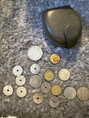 LOT OF 16 EUROPEAN COINS 1990s COLLECTIBLE CURRENCY And Coin Purse - Image 1 of 4