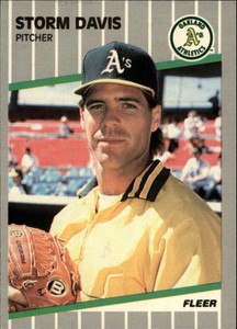 1989 (ATHLETICS) Fleer Glossy #6 Storm Davis