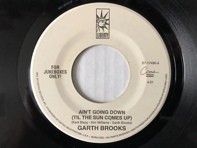 Garth Brooks AIN'T GOING DOWN  1993 Liberty Cema Jukebox 45 rpm single VG+ - Image 1 of 2