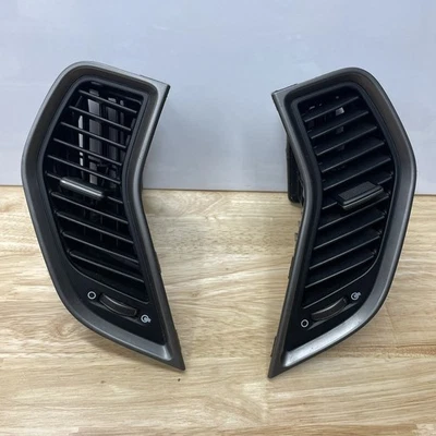 2013-2016 Hyundai Santa Fe Center Dash LEFT RIGHT AIR VENTS AIR VENT OEM - Image 1 of 4