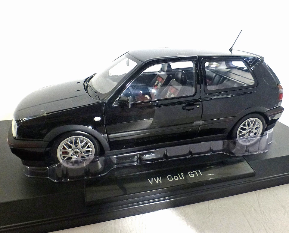 VW Volkswagen Golf 3 GTi Anniversary Edition 20 Anni 1996 nero 1/18 NOREV 188415