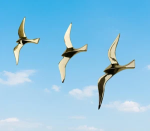 Decorative Brass Wall Mount Flying Birds Set of 3 Pcs -33,29,26, cm - Picture 1 of 8