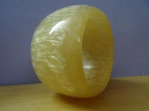 Celluloid ?Lucite ?early plastic vintage bangle lovely color - Picture 1 of 10