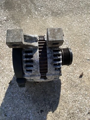 Alternador Volvo S40 Series 2007-2011 5 cilindros 150 amp 30773111 OEM Foto 1 de 4