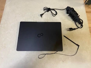 Fujitsu T937 Lifebook Touchscreen 2-1 Convertible(256GB SSD, Intel Core i5, 8GB) - Picture 1 of 7