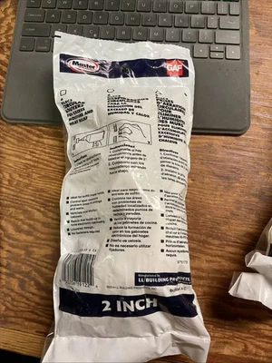 Master Flow 2 pulgadas Mini persiana de pared circular de resina Soffit Vent en blanco (paquete de 4) Foto 1 de 2