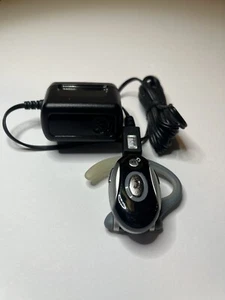 ŁADOWARKA I CZĘŚCI Motorola H700C Autoflip Boom Headset Bluetooth - przeczytaj poniżej!! - Zdjęcie 1 z 3