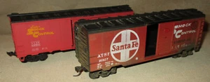 Santa Fe Shock Control HO Box Cars - Uno rifinito professionalmente - AHM & Varney - Foto 1 di 9