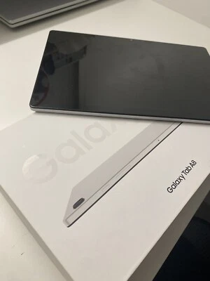 Samsung Galaxy Tab A8 SM-X200 64GB, Wi-Fi, 10,5" - Argento - Immagine 1 di 3