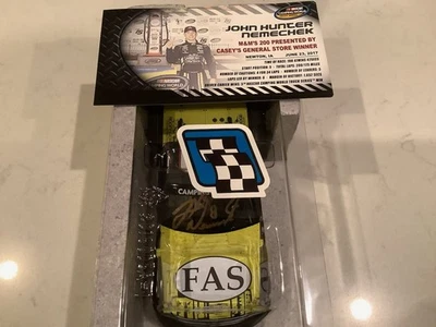 约翰·亨特·内梅克亲笔签名 2017 雪佛兰火灾报警 IOWA 获胜压铸和卡 — 第 1/4 张图片