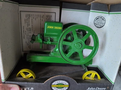 ERTL JOHN DEERE MODEL"E" VINTAGE GAS ENGINE 1/6 SCALE Blueprint Replica #4350 - Image 1 of 4