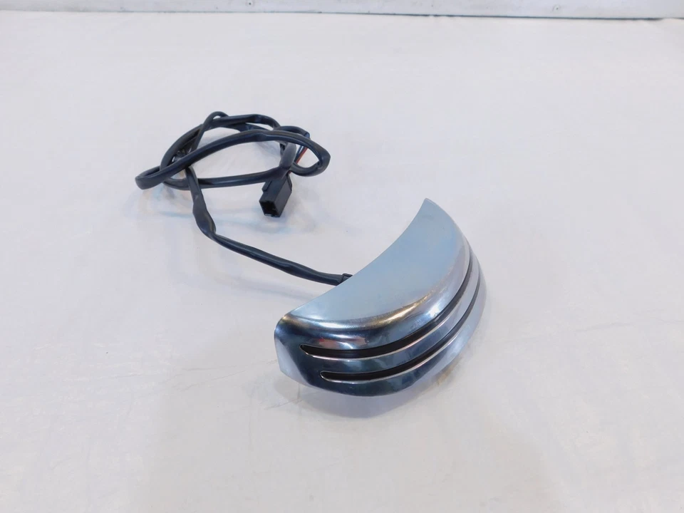 Lámpara de luz de fascia guardabarros trasero Harley Davidson Road King Street & Electra Glide Foto 1 de 4