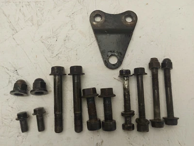 Крепежные болты двигателя Yamaha Vmax 1200 - Изображение 1 из 2