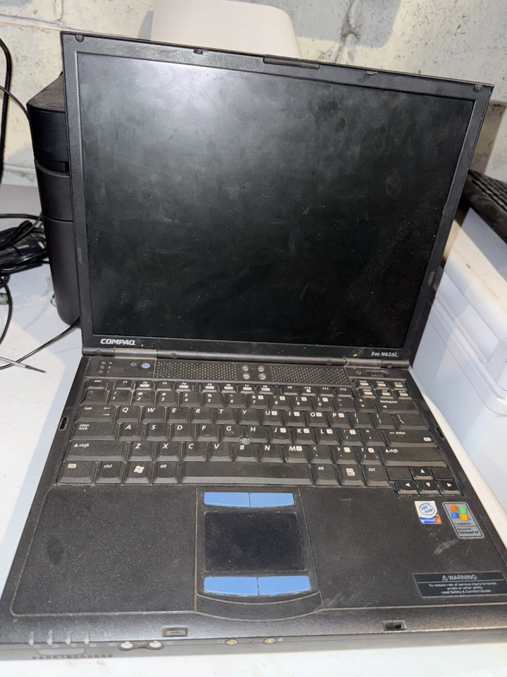Portátil Compaq Evolution N610C Vintage Windows XP Professional Foto 1 de 4