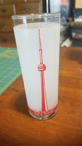 Vidrio esmerilado "Blast Off" de colección Toronto CN Tower - Imagen 1 de 2