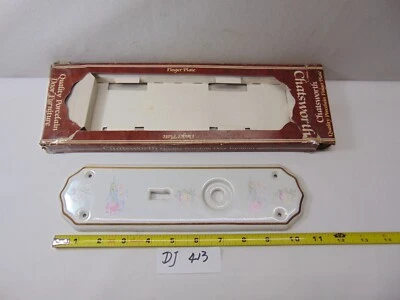 Placa de dedo de porcelana Chatsworth guarnição de porta flores brancas e rosa Straffordshire - Imagem 1 de 4