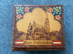 Carillon vintage in legno avvolgibile, suona "Ninna nanna e buona notte" - Foto 1 di 9