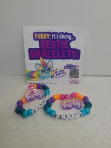 Pulseras con dije Furby "Beastie" - Juego de 2 - Imagen 1 de 7