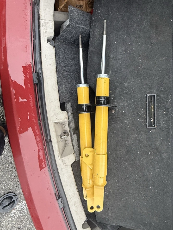 Оригинальная передняя стойка в сборе для Dodge Chrysler 2007-2010 годов выпуска Bilstein 04854576 - Изображение 1 из 3