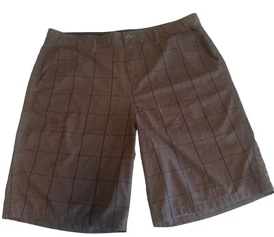 Pantalones Cortos Híbridos a Cuadros Trinity NEGRO Y GRIS para Hombre Talla 40 Usados en Excelente Condición Foto 1 de 4