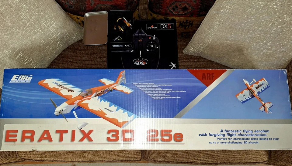 Madera de Balsa Eflite Eratix Original Eratix Rara Difícil de Encontrar Plus Motor + Control Remoto Foto 1 de 3