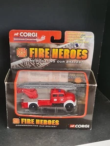 CORGI SHOWCASE COLLECTION FIRE HEROS MAGIRUS DEUTZ FIRE ENGINE DIECAST BOXED - Picture 1 of 2