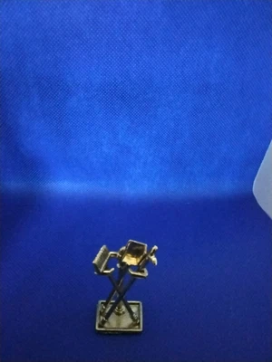 1 12th Scale Dolls House Metal  Hearth Fireside Set Individual Pieces - Image 1 of 4