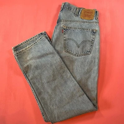 Jeans vaqueros vintage Levi’s 505 lavado claro desteñidos ligeramente desgastados 505 Jeans Foto 1 de 4