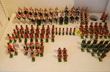 Soldatini Toy soldiers Britains LTD Cambio della Guardia Regina Inglese sc. 1:32