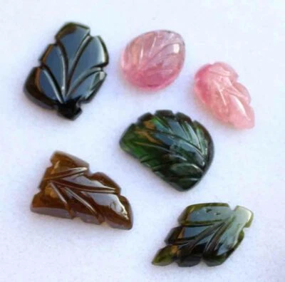 17.10 Ct Natural Green Brazilian Tourmaline Leaf Carving UNTREATED Gemtone - Image 1 of 3
