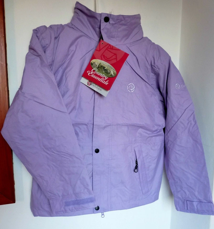 BELSTANE REITERJACKE DAMEN/MÄDCHEN WASSERDICHT LILA TOBAGO BRANDNEU MIT ETIKETT - Bild 1 von 1