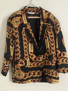 Blazer de gusano de seda con logotipo de Chanel de gran tamaño - Imagen 1 de 5