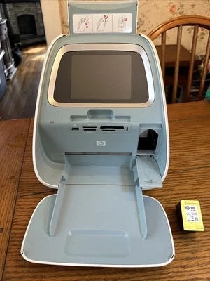 HP Photosmart A826 - Image 1 of 4