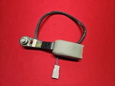 Honda Odyssey 2005-2007 hebilla del cinturón de seguridad delantero - lado del pasajero derecho - gris Foto 1 de 4