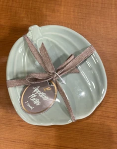 Set of 2 Pumpkin Shaped Appetizer Plates Set Of 2 Fall/Harvest Olive Green 5"x6" - Picture 1 of 3