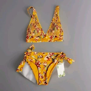 Swimsuit Size S Chelsea & Violet Floral 2 Piece Bikini Top & Side Tie Hipster - Picture 1 of 15