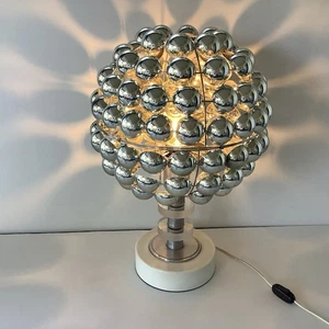 Lampe Cinétique Vintage Pied 1970 Abat-Jour Kare Désign Sphère Chrome - Picture 1 of 16